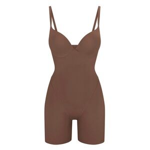 AWARD WINNING/SKIMS Push-Up Butt Enhancing Padded Mid Thigh Bodysuit NWT🔥